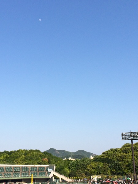 プロ野球と月と空のイイ関係【宙ガール的、ほっともっとフィールド神戸の堪能雑記】